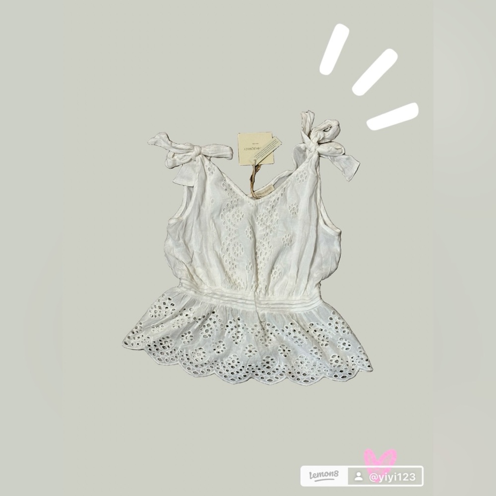 ❌❌❌SOLD❌❌❌. Off white blouse 🤍